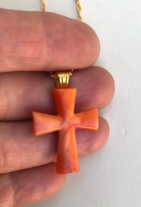 Vintage Cross Necklace 1970's Resin Jewelry Relig… - image 6