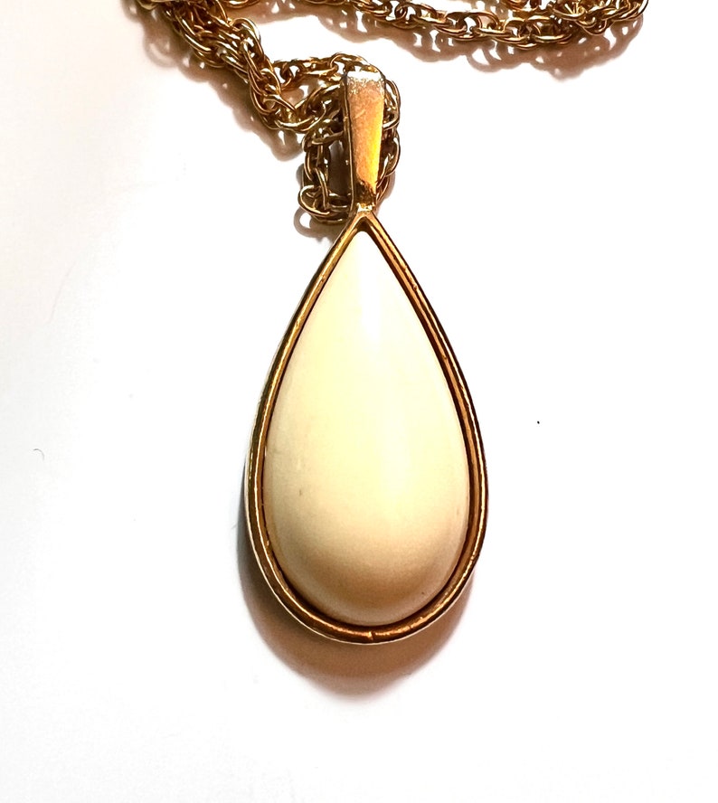 Vintage Teardrop Pendant 1970s image 9