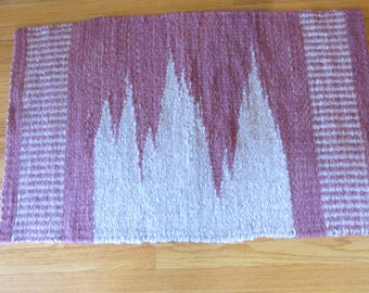 Red wool handwoven accent rug