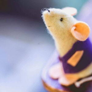 Handmade felt mouse ornament, image 4