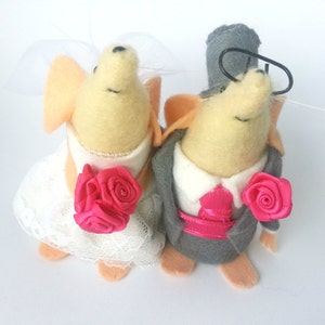 Wedding Cake topper, wedding Mice, Bride and groom mouse, decoration, orinament or gift, handmade from felt and made to your requirements image 3