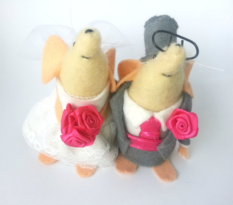 Wedding Cake topper, wedding Mice, Bride and groom mouse, decoration, orinament or gift, handmade from felt and made to your requirements image 3