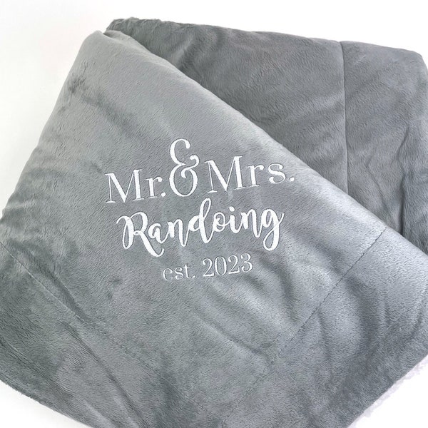 Personalized Mr. & Mrs. Blanket, Custom Wedding Gift, Fleece Blanket, Custom Blanket, Sherpa Blanket, Engagement Gift, Navy Blanket, Wedding