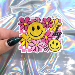 Retro Pink Checkered Flowers Patch, Cute Patches for Hats, Trendy Patches, Iron On Patch, Hat Bar Patches, Trucker Hat Patches