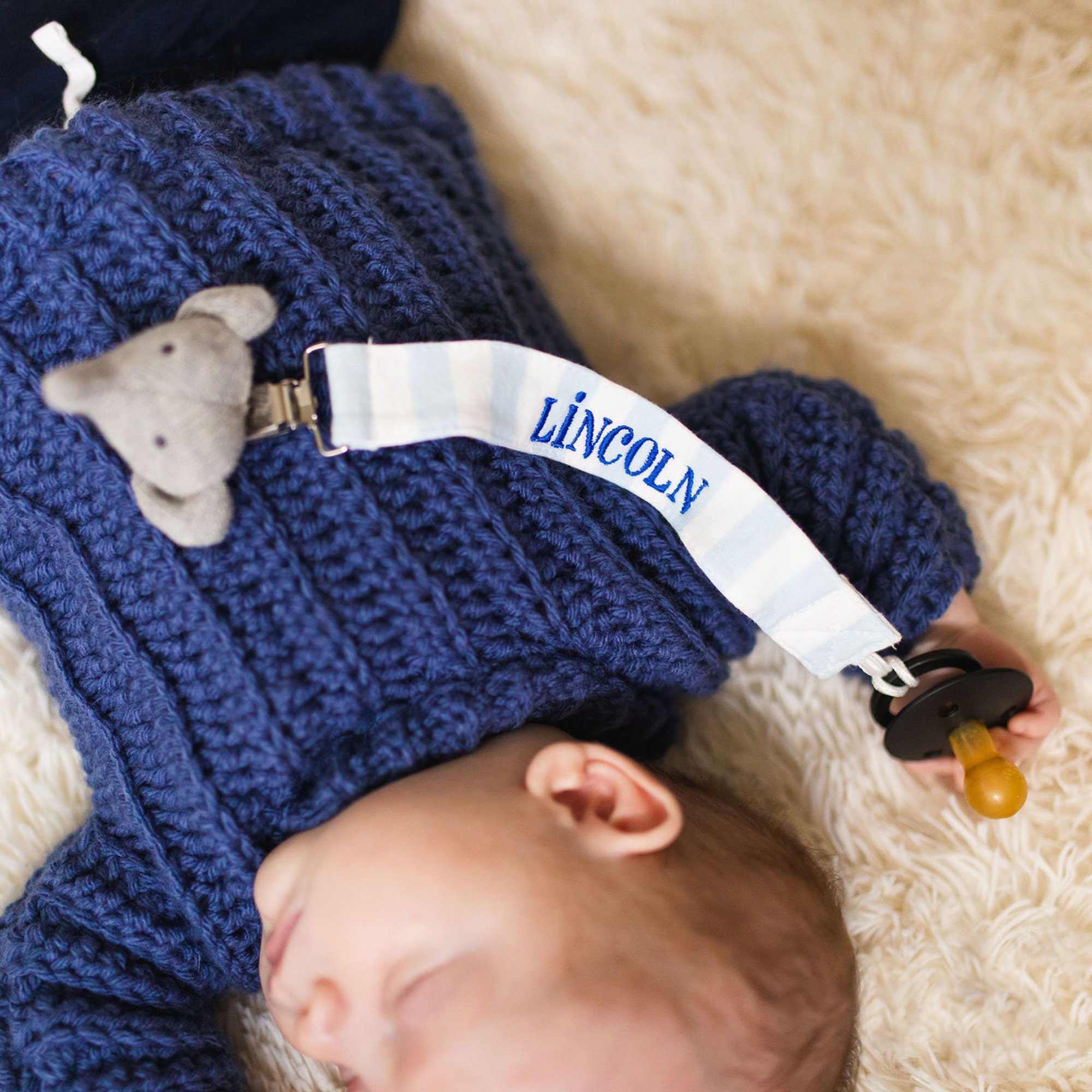 (Buy 2 FREE SHIPPING)Personalized Pacifier Clip, Embroidered Name, Baby Shower Gift, Binky Clip
