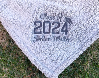 Custom Class of 2024 Throw Blanket - CUSTOMIZE with Name and CHOOSE Colors, Class of, Graduation Gift, Senior Class Gift, College, '25, '26