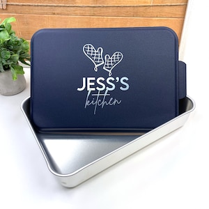 Personalized Baking Dish, 9x13 Dish, Personalized Lid, Laser Engraved - Oven Mitts Design