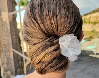 Braut Haarschmuck, Haarblume Hochzeit, Seidenblume - "Florie petit"