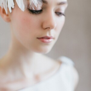 Bridal Hair Fascinator, wedding feather hair piece, Ella image 3