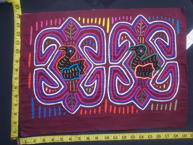 1400 7487 Mola quilt embroider by kunas indians in Panama Central America vintage 1479 right