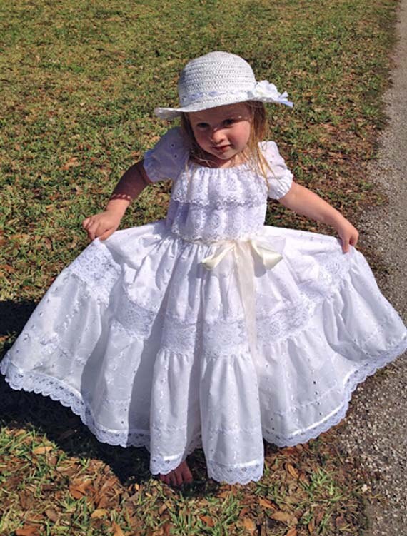 white lace peasant dress Shop the post: The Perfect White Summer Peasant Dress