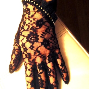 Black vintage retro lace ruffle rhinestone gloves