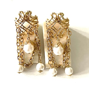 Vintage retro baroque chain drop faux pearl gold plated earrings