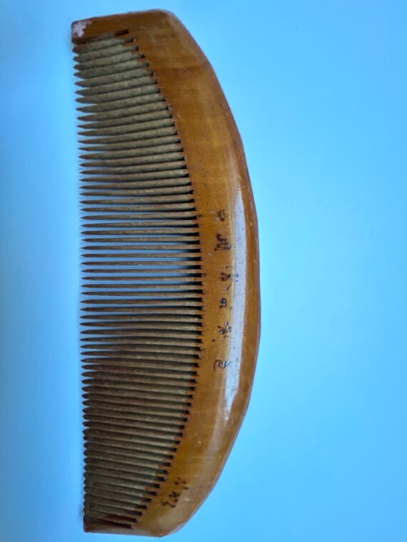 Oriental wood hand carved hair comb - image 4