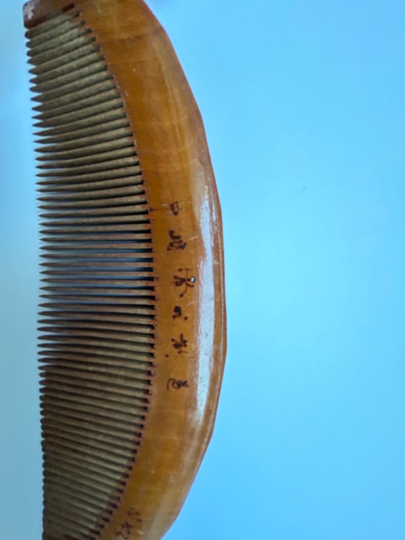 Oriental wood hand carved hair comb - image 3