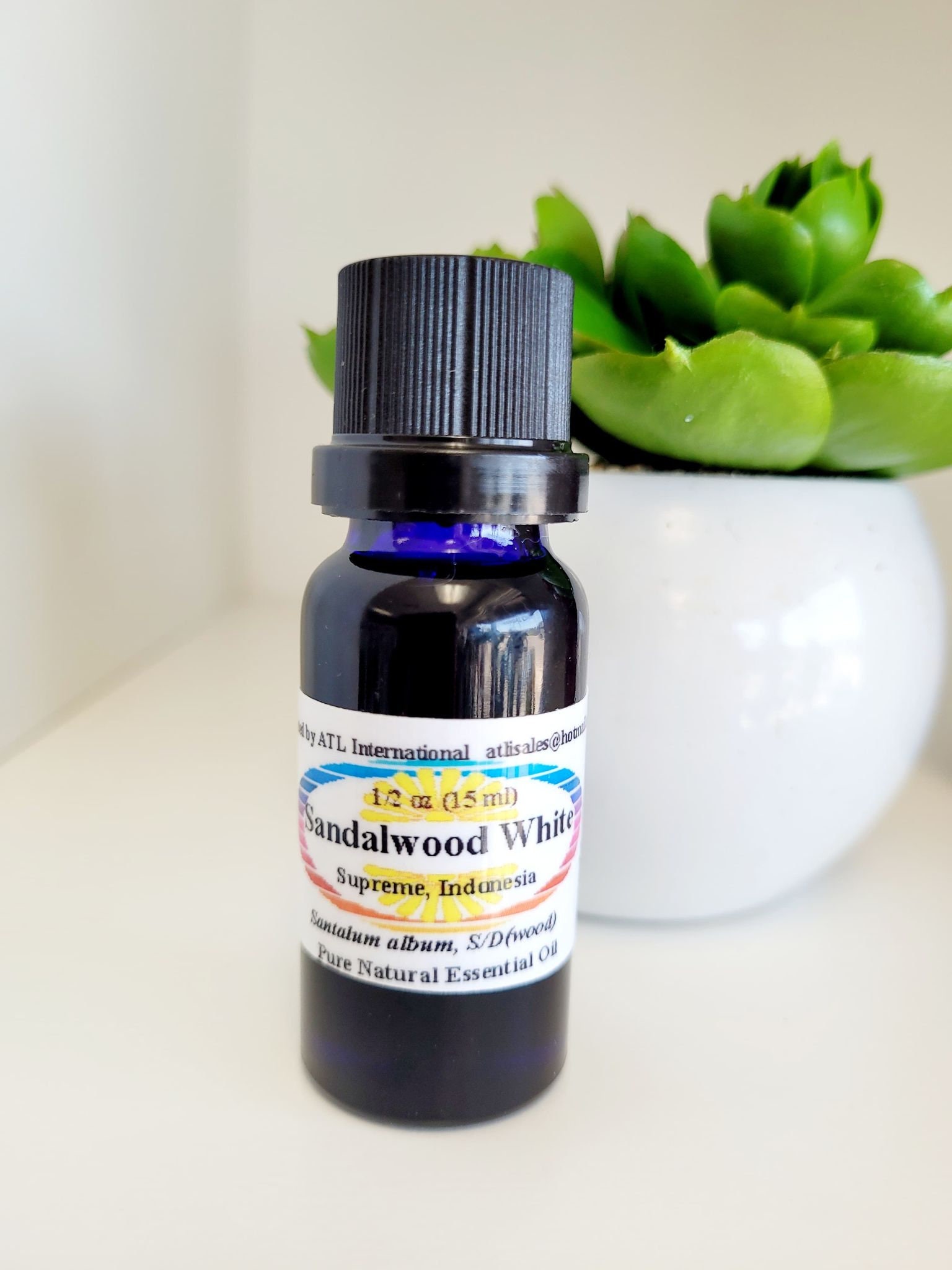 Sandalwood White Essential oil - 100% Natural - Pure Oil - Aromatherapy - Natural Scent - Gift for her - Wedding gift  - Made in Canada