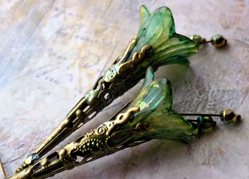 Green and Gold Flower Earrings Green Filigree Earrings Vintage Style Earrings Hand Painted Flower Earrings Floral Dangle Earrings