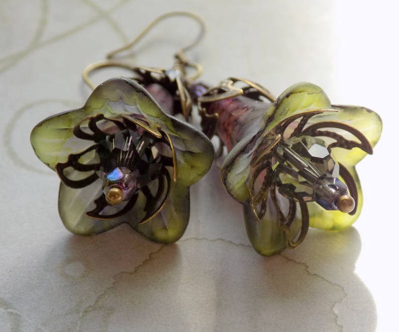Green Red Purple Lucite Flower Earrings, THE POTAGER Hand Painted Flower Earrings, Boho Dangle Vintage Style Earrings, Mothers Day Gift image 4