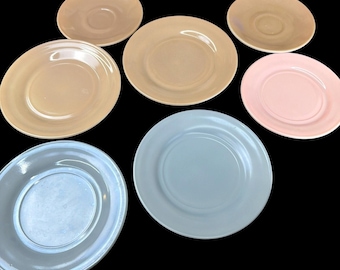 Hazel Atlas Moderntone Platonite Mixed Pastel Plates Saucers 7 Pc