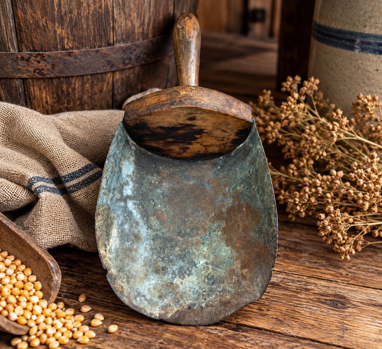 穀類貯蔵庫　穀類　ブリキ　アンティーク　ヴィンテージ Antique Grain Bin - Etsy