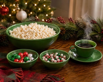 Hazel Atlas Moderntone Christmas Green Platonite Glassware 7 Piece Set