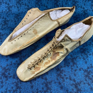 Early 1800s Straight Sole Lace-Up Kid Leather Shoes // pre-1850, 1820s-1830s, Regency, antique > super rare, as is laced slippers- not boots