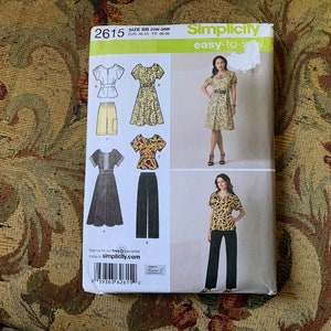 Pullover Dress in Two Lengths or Top and Pants or Shorts Pattern // Simplicity 2615 > Size BB 20W, 22W, 24W, 26W, 28W, plus > Unused