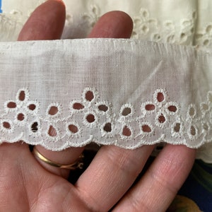Vintage Lot of Eyelet Lace Edging Trim Scraps // 13 pcs, 226&quot; total &gt; embroidered white Swiss eyelet, scalloped edgings, lace