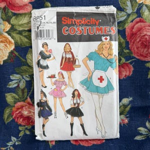 Patroon voor korte crinoline rokjes voor dames // Simplicity 8851 > Maat 14-16-18-20 Ongebruikt Ongeknipt > Roodkapje, Frans dienstmeisje, burlesque