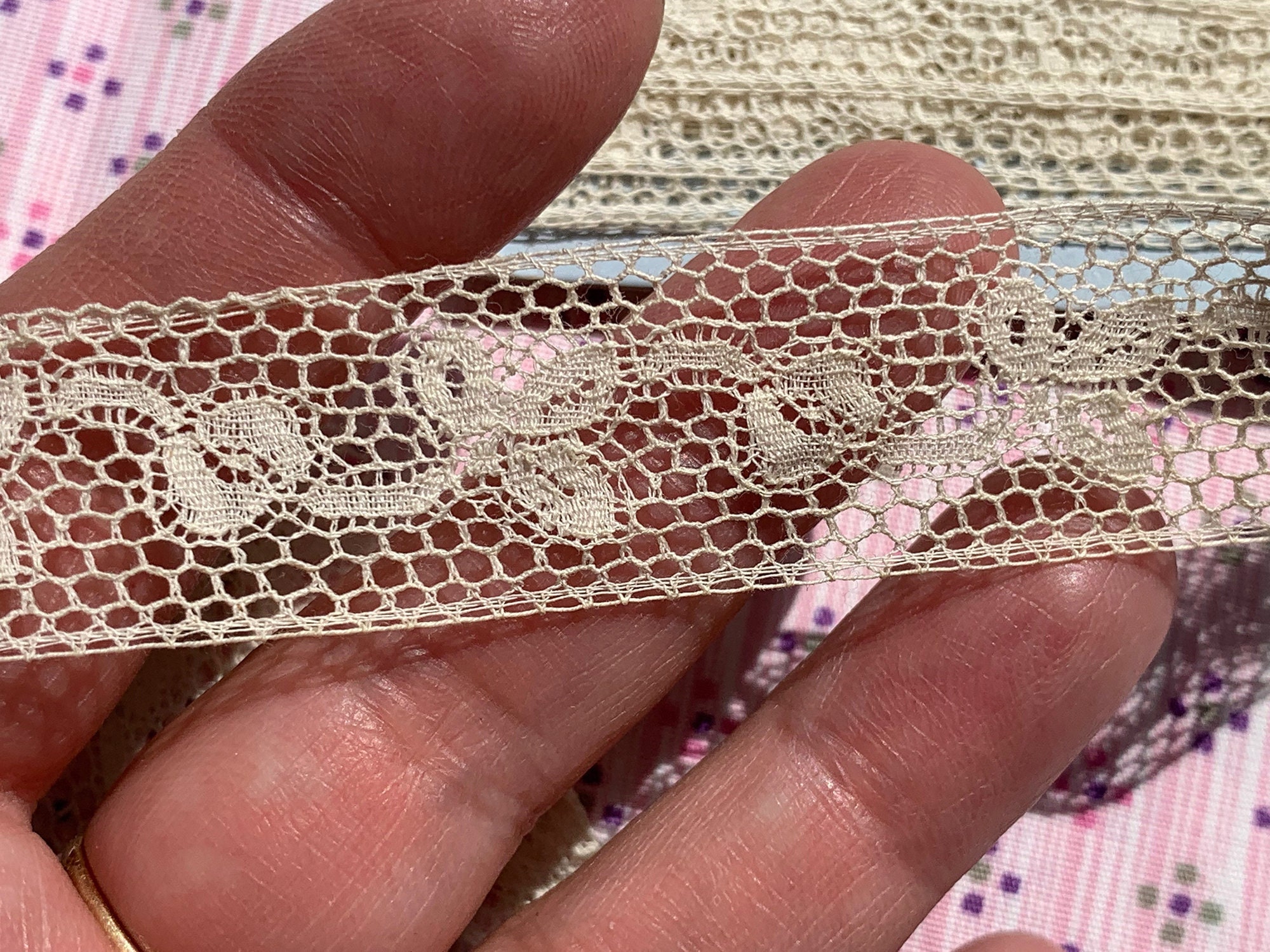 Antique Vintage Insertion Bobbin Lace // 36x7/8