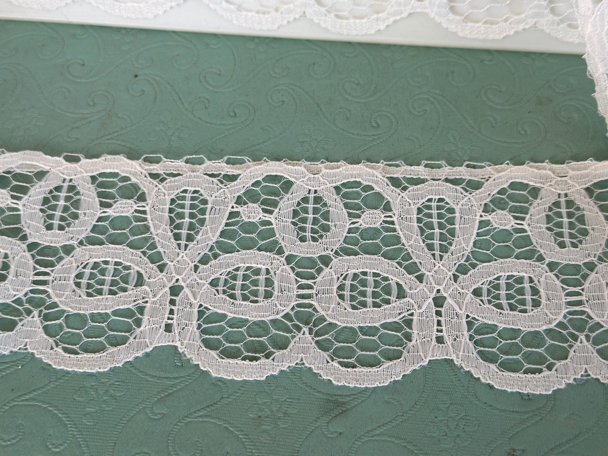 K　Pasterip Battenberg lace Battenberg Lace: By Hand, Lots of It, No Seam
