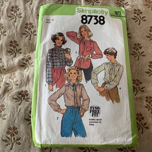 Vintage 1970er Jahre Misses&#39; Blusen-Schnittmuster // Chiccoty 8738 &gt; Größe 12 UND/ODER 18 &gt; gerafft zur Passe, mit Rüschen, im Prärie-Stil &gt; Fuss-Free Fit
