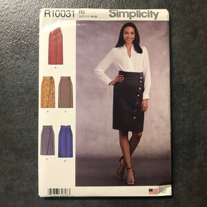 Misses&#39; Skirts with Front and Length Variations Pattern // Simplicity R10031 &gt; Sizes 14-16-18-20-22 &gt; Unused &gt; high waist, button, D-rings