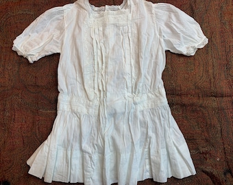 Antique Vintage Child&#39;s White Cotton Lawn Heirloom Dress // 18&quot; tall &gt; lace, pintucks &gt; Victorian, Edwardian, early 1900s, drop waist