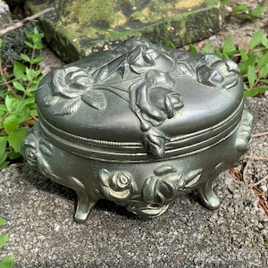 Antique Vintage Art Nouveau Jewelry Box, Casket- Footed, Hinged Lid // 4.5 x 3.25 x 3.5&quot; &gt; silver color cast metal, relief roses