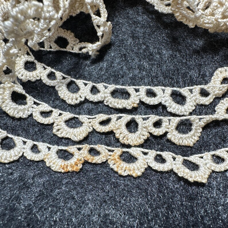 Antique Vintage Double Loop Scallop Lace Edging // 68