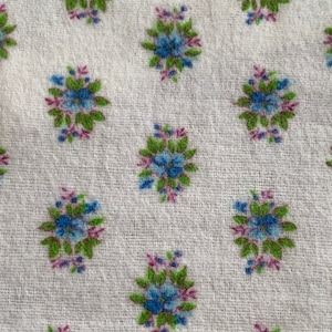 Vintage Small Blue Floral Flannel Fabric Scraps // 7x45" + several odd sizes > little blue flower cameos
