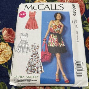 red halter dress prom Red Halter Deep-V Lace Formal Dress With Boning main image 1