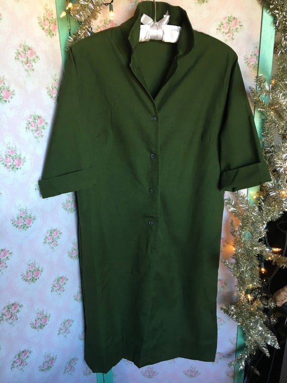 Vintage 1960s Avocado Green Shirtdress / 42" bust… - image 2