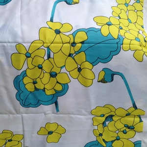 Vintage Polished Cotton Geranium Fabric // 36x47" by the yard, BTY > Everfast > teal, aqua, turquoise, yellow large floral print