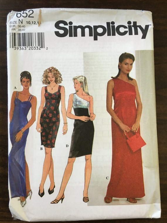 Simplicity S0372 Sewing Pattern, Misses' Petite Dress With Bodice And