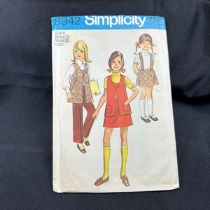 Vintage 1970s Child&#39;s Skirt w/ Detachable Suspenders, Vest & Pants Pattern // Simplicity 8942 &gt; Sz 6 &gt; Unused &gt; pockets, wide leg, suit, set