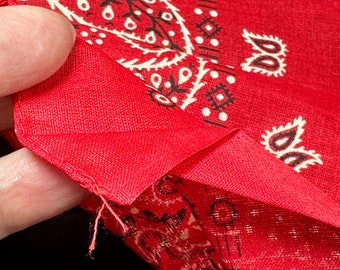 Vintage 1960s Fast Color Cotton Bandana // 16.25x17.5