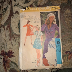 Vintage 1970s Misses&#39; Wrap Top Dress in Two Lengths Pattern // Simplicity 9813 &gt; size 10 &gt; mini or knee, flutter sleeves, fit and flare