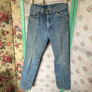 Vintage Lee Jeans // 30x30 &gt; 1970s-1980s blue denim jean pants &gt; high waist, straight leg, non-stretch