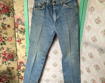 Vintage Lee Jeans // 30x30 > 1970s-1980s blue denim jean pants > high waist, straight leg >