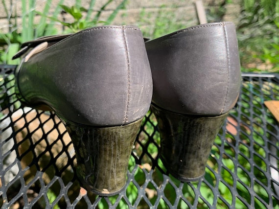Vintage 1960s Olive Green & Grey Shoes by La Bell… - image 6