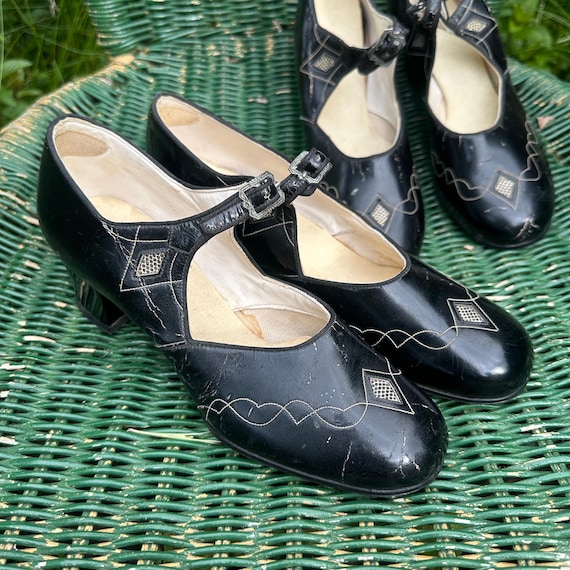 retro women's dress shoes Vintage French Dress Shoes; Woman Casual Qipao Shoes, Green & Apricot 4 CM  Low Heel, Thick Heel, Comfortable Summer Autumn Shoes