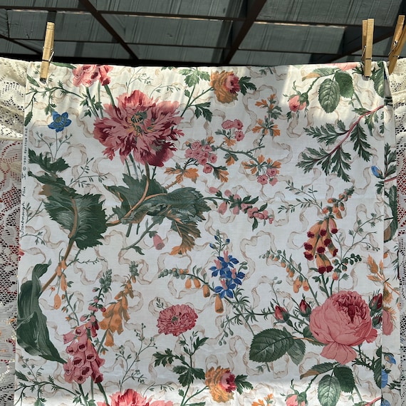 1990s Large Floral Print Polished Cotton Chintz Fabric // BTY