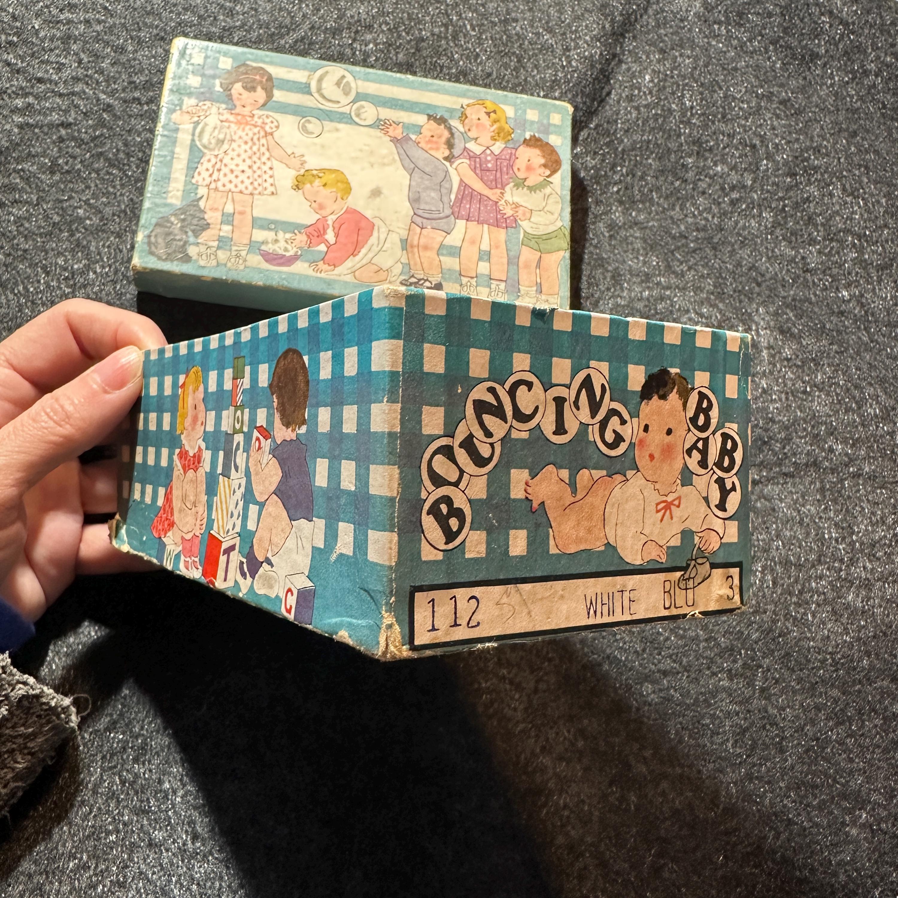 Antique Vintage 1930s Bouncing Baby Shoe Box & Shoes // 4
